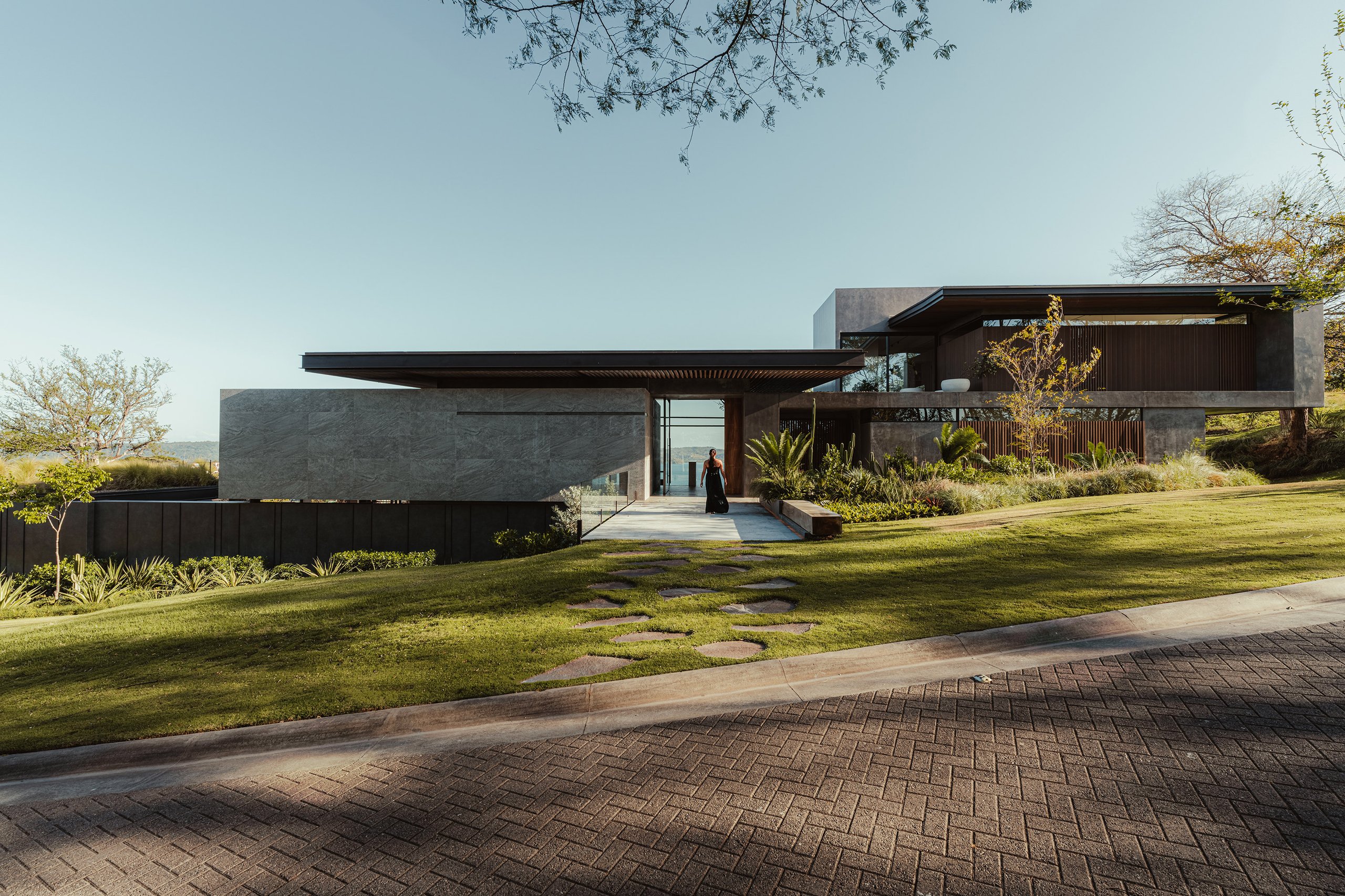 Casa Enoki, Peninsula Papagayo, Guanacaste, Costa Rica - QBO3 Arquitectos